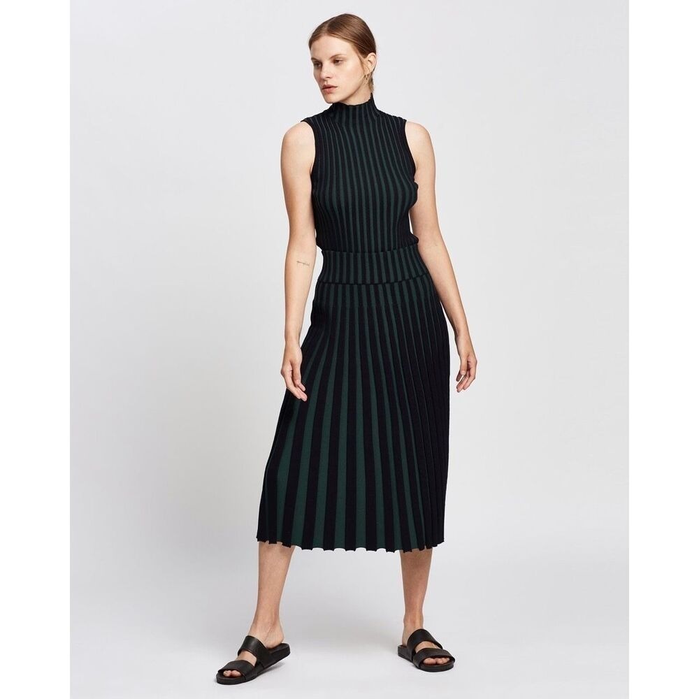 Kenzo Pleated Tank Top and Skirt SET‎ in Green Size XS
